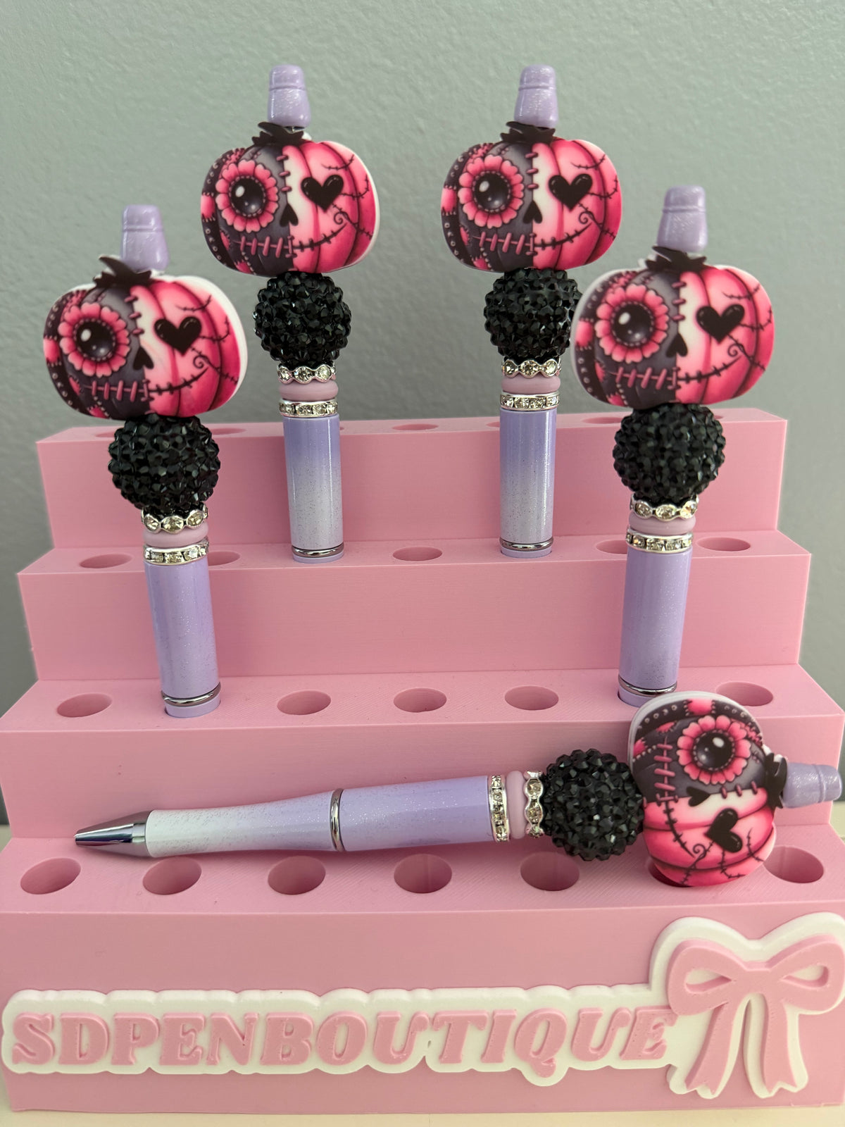 Pumpkin Face Beaded Pen