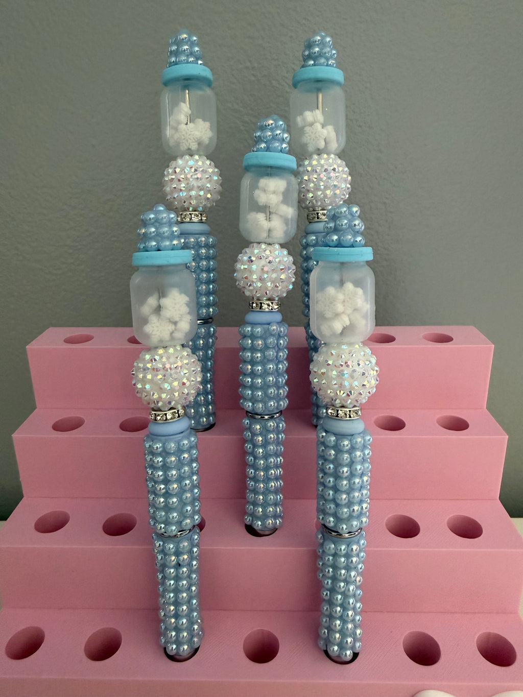Snowflakes Shaker Bottle on a Pearl Pen