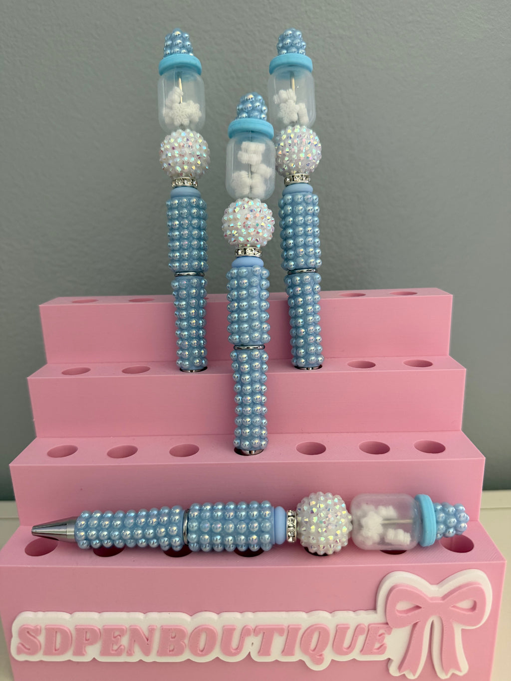 Snowflakes Shaker Bottle on a Pearl Pen